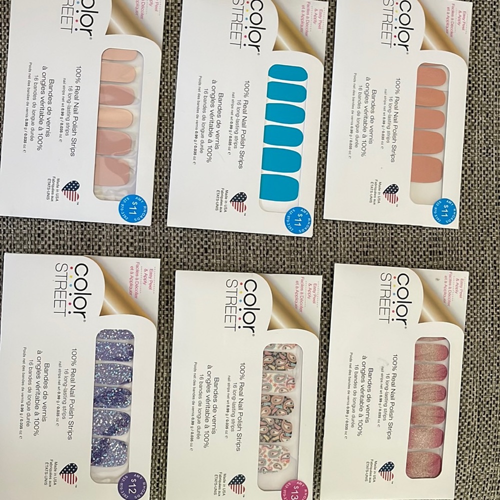 There are 6 sets total color street collection nail strips